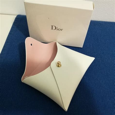 Omaggio: Dior Pochette Porta.